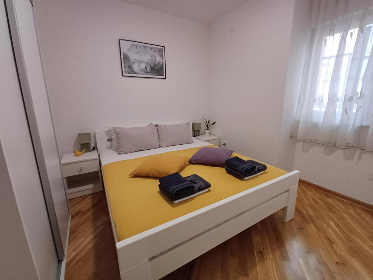 Tamara With Garden And River View - Free Private Parking - Garage Apartment Mostar